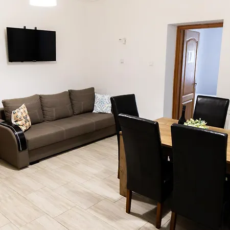 Apartment Kincso Vendeghaz