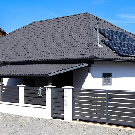 Kincso Vendeghaz Apartment *